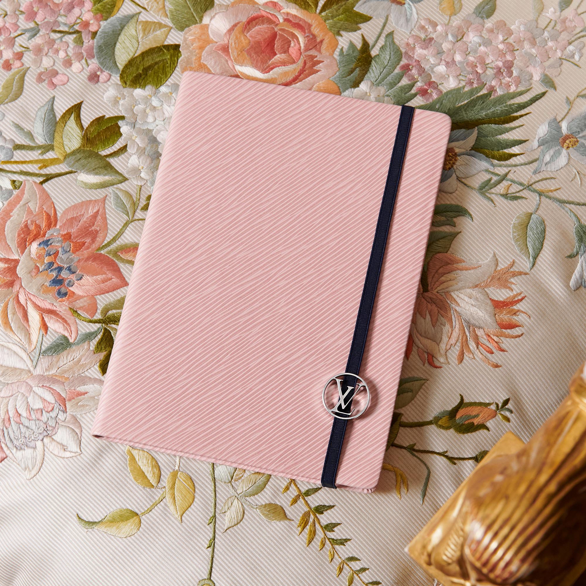 louis-vuitton-notebook-gustave